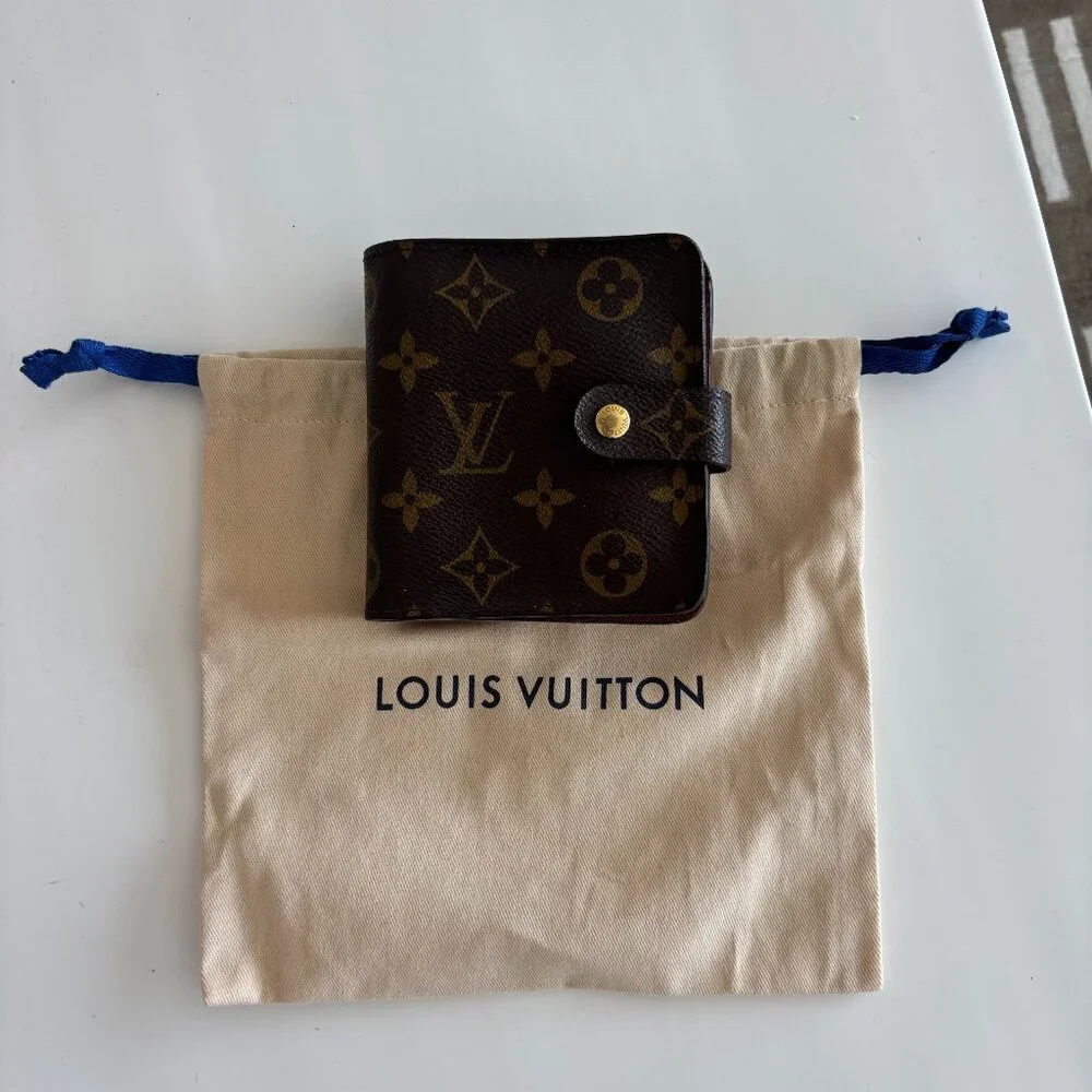 Louis Vuitton Monogram Compact Zippy Wallet